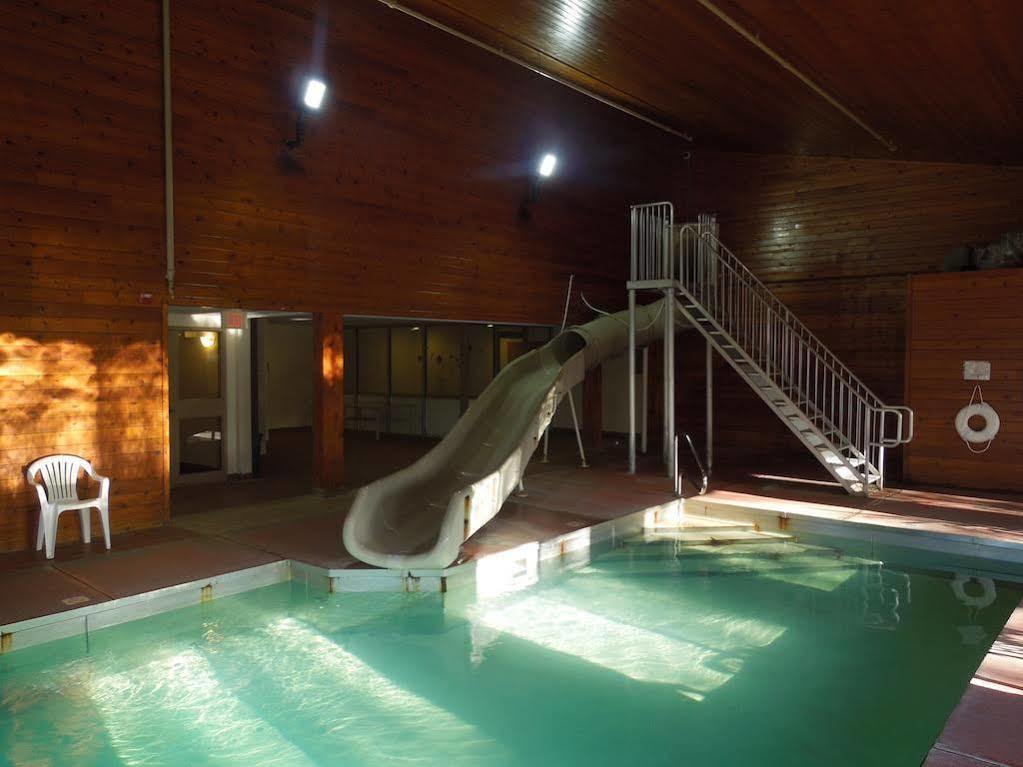 Baymont By Wyndham Essex Burlington Area Hotel Exterior photo