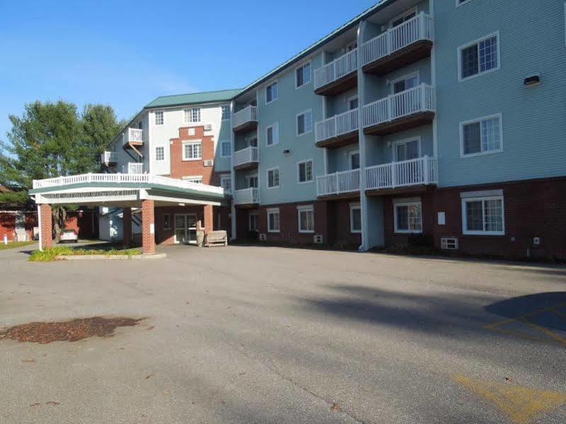 Baymont By Wyndham Essex Burlington Area Hotel Exterior photo