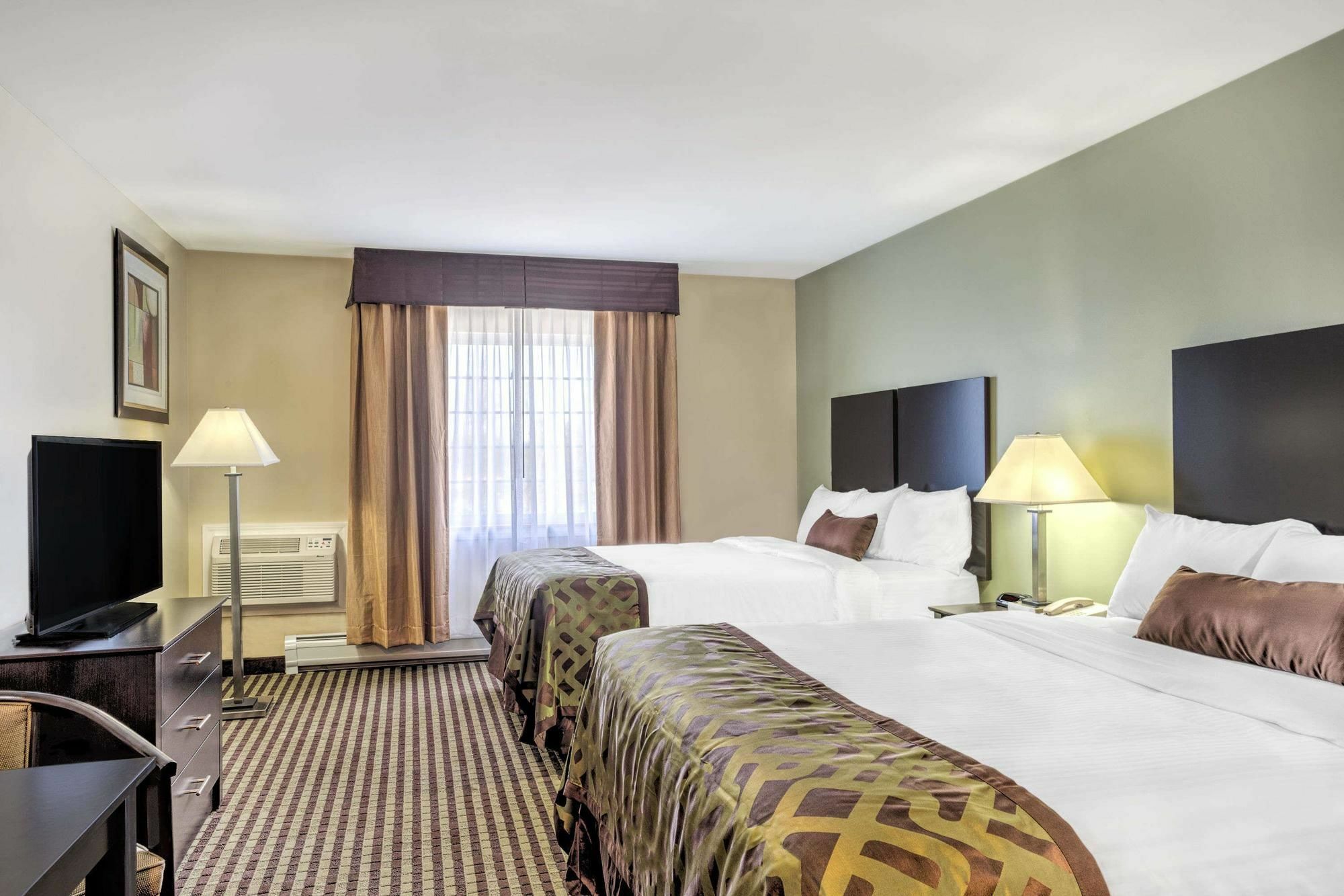 Baymont By Wyndham Essex Burlington Area Hotel Exterior photo